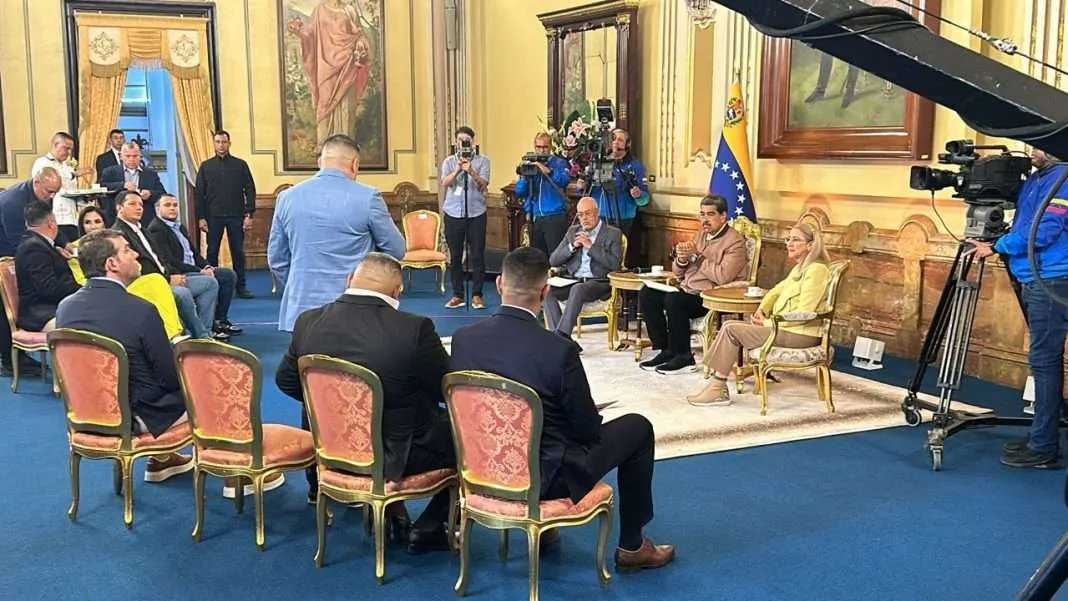 Maduro se reunió con la oposición independiente en Miraflores